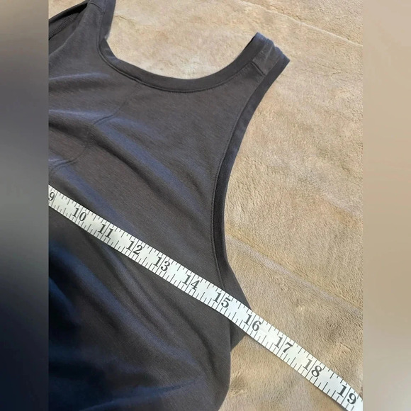 Athleta Tank Top Women’s Size Small Gray Knot Detail - Picture 3 of 5